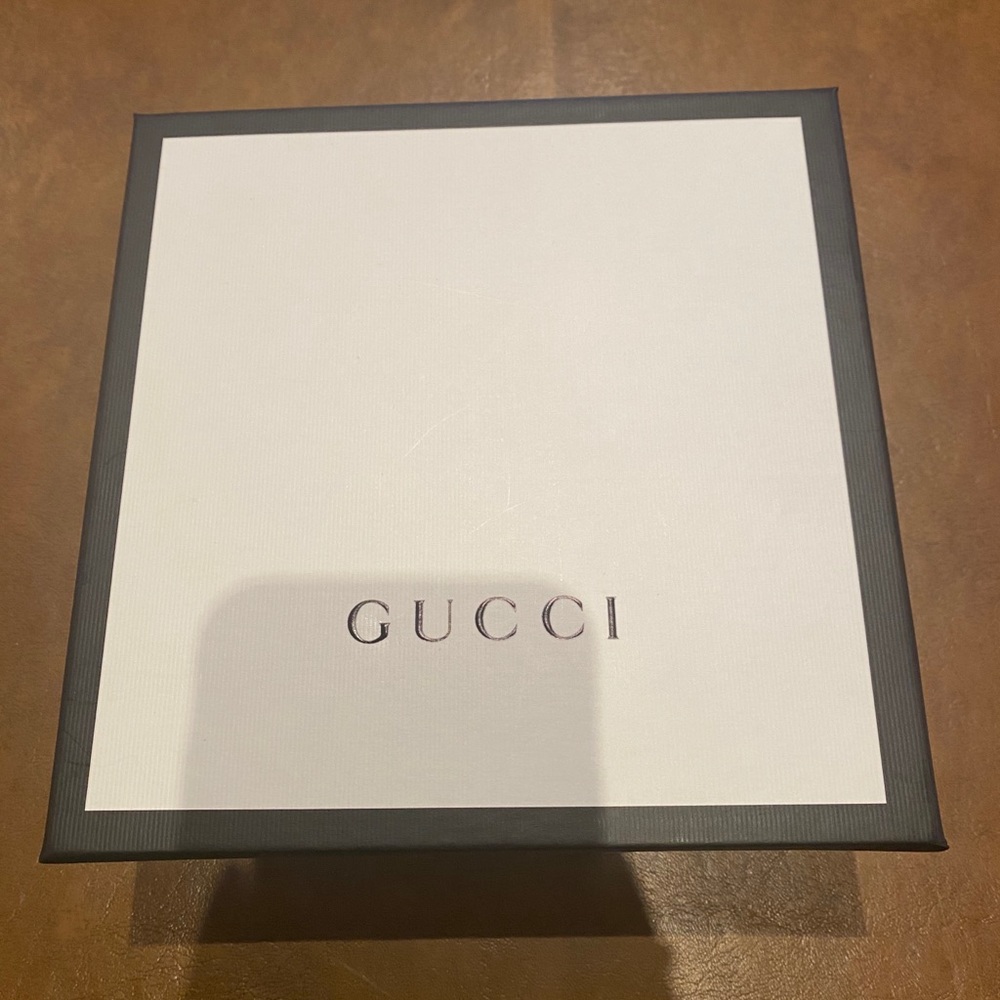 gucci 8x8 box and paper bag